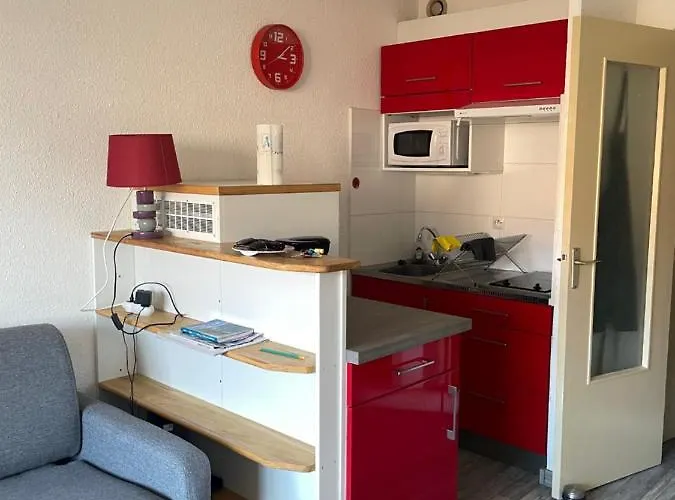 Frejus, Dans Avec Piscine Apartamento